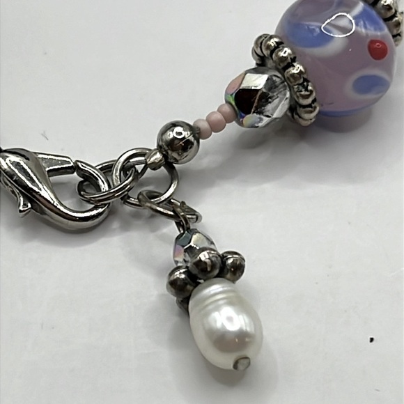 Pink and Silver Beaded Pearls Bracelet with Delicate Design Lamp work beads - Picture 11 of 14